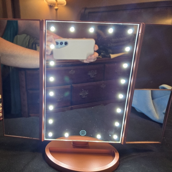Light up Makeup Mirror - Picture 6 of 7